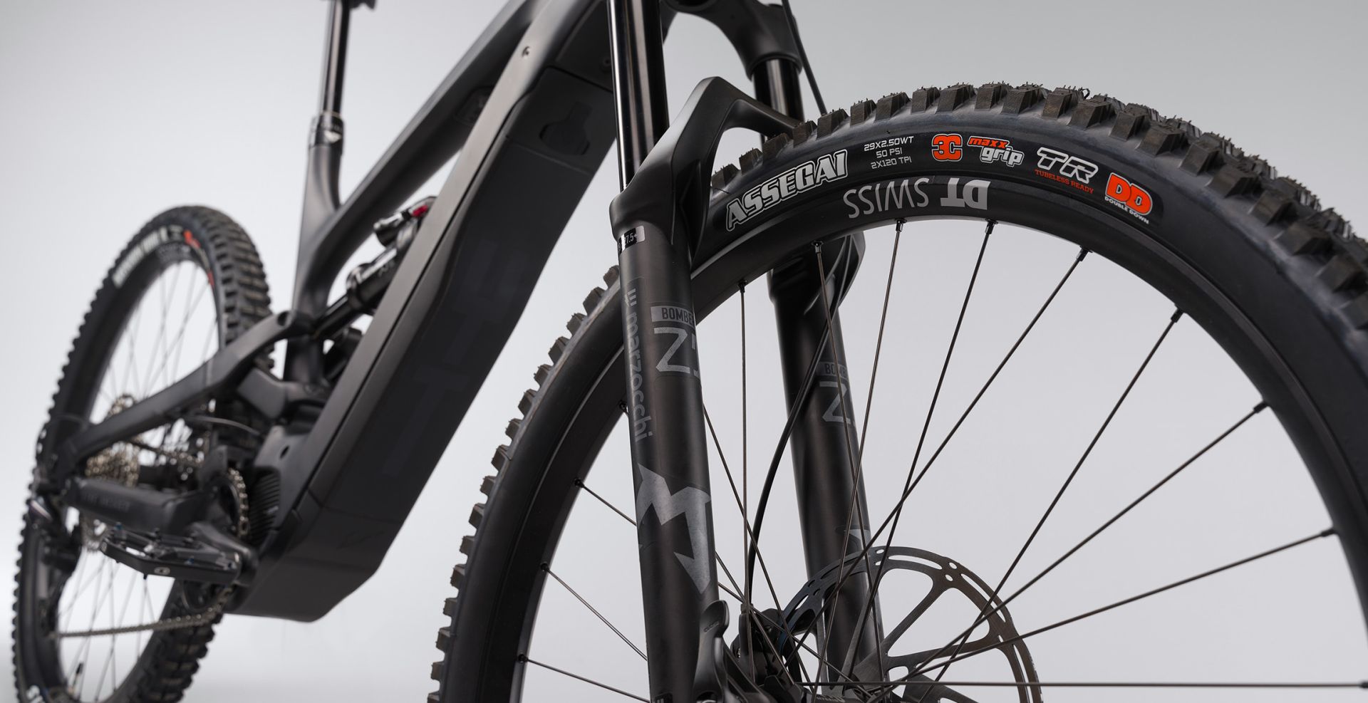 YT Decoy MX Shimano EP801 720Wh Core 2 Carbono/Aluminio Black